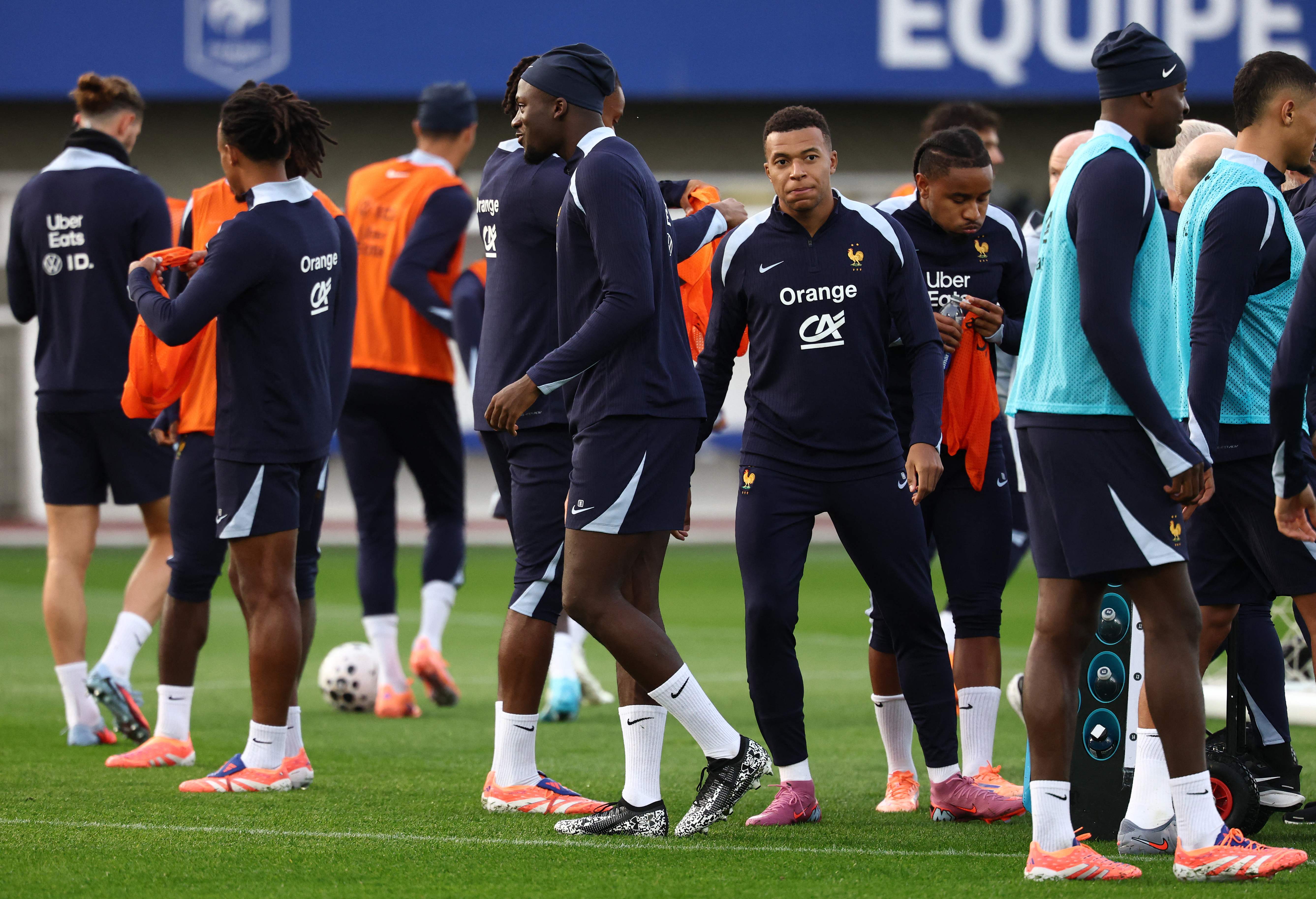 开云体育-从蒂姆与80激战G2分钟到赛后法兰克福备战法甲，国际比赛日AC米兰防线松动的简单介绍