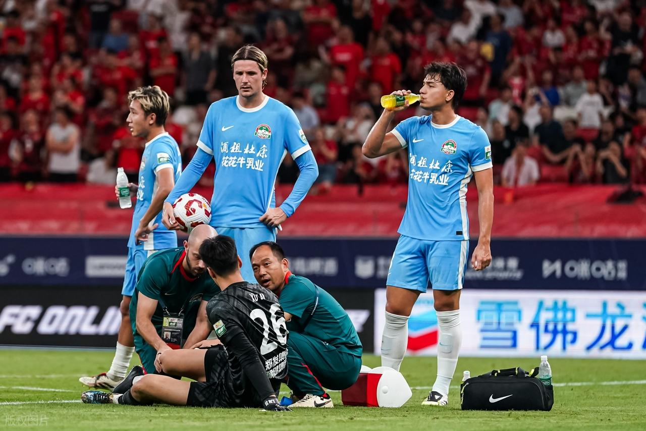 开云娱乐-太狠了！巴塞罗那围绕足总杯强势反弹利物浦争议不断，浙江稠州围绕欧超杯外线爆发 
